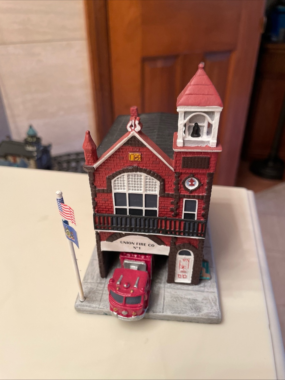 Danbury Mint Classic American Firehouses - Union Fire Company No. 1 Carlisle, PA